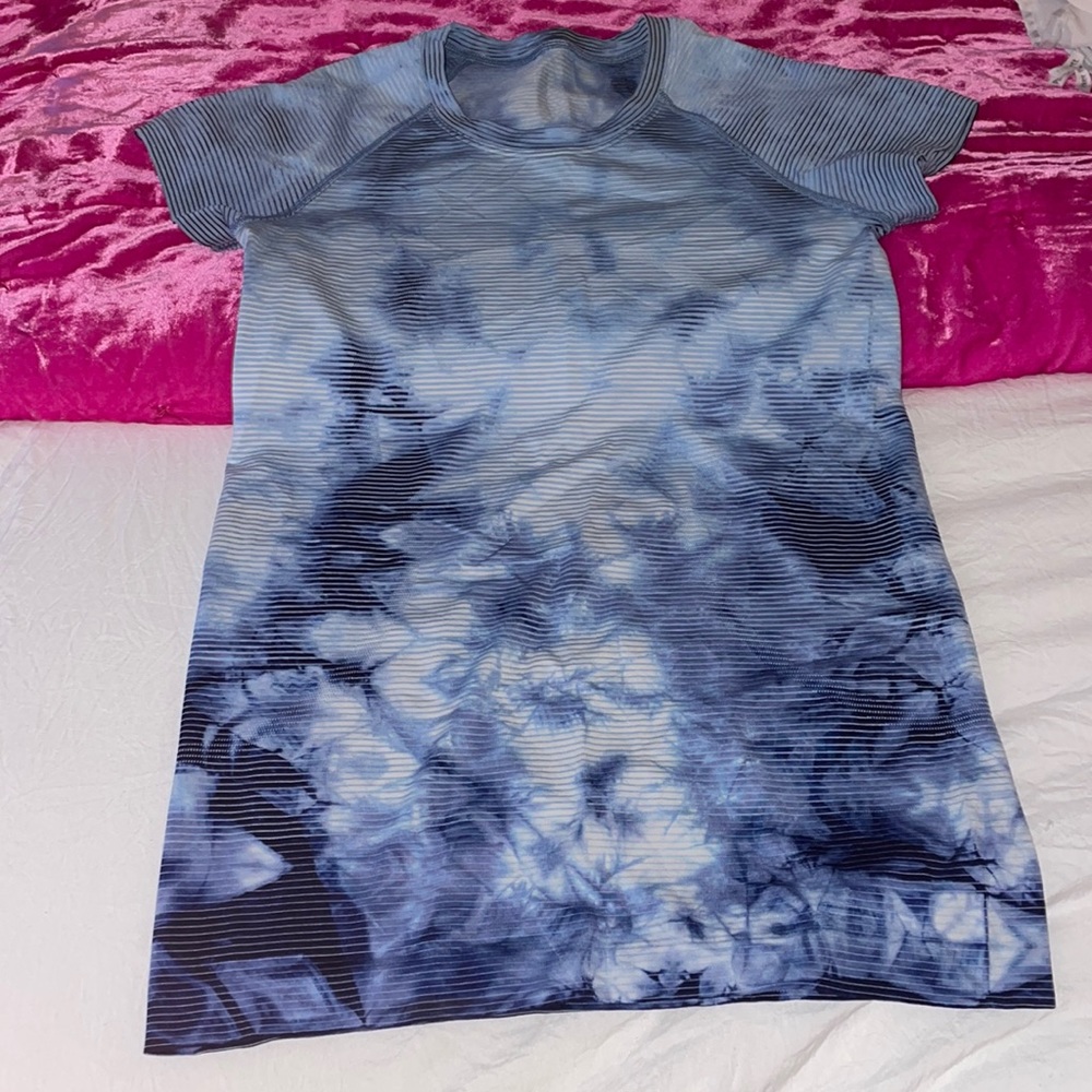 Lululemon top